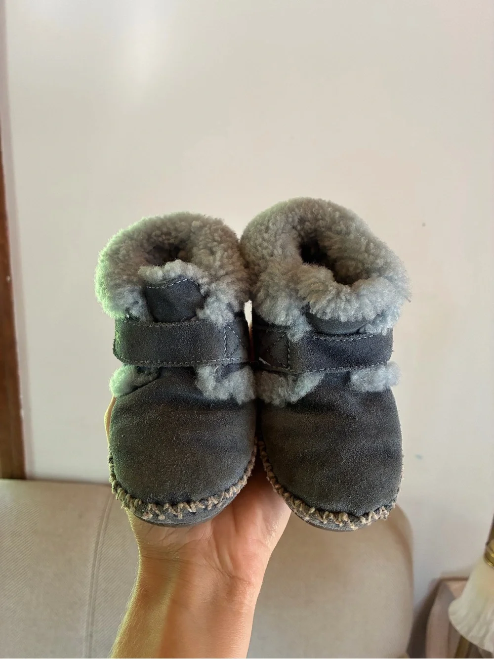 L L Bean Toddler’s Wicked Good slippers size 7-8 genuine sheepskin leather
